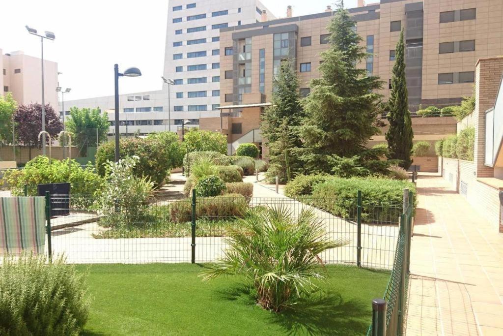 Piso Centro De Granada Junto Al Metro Leilighet Eksteriør bilde